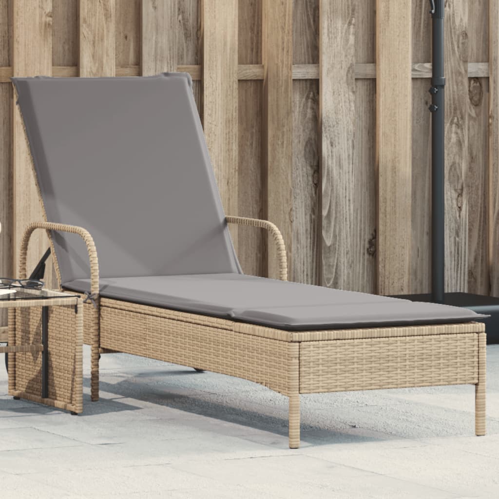 vidaXL Ligbed met wielen en kussen poly rattan beige