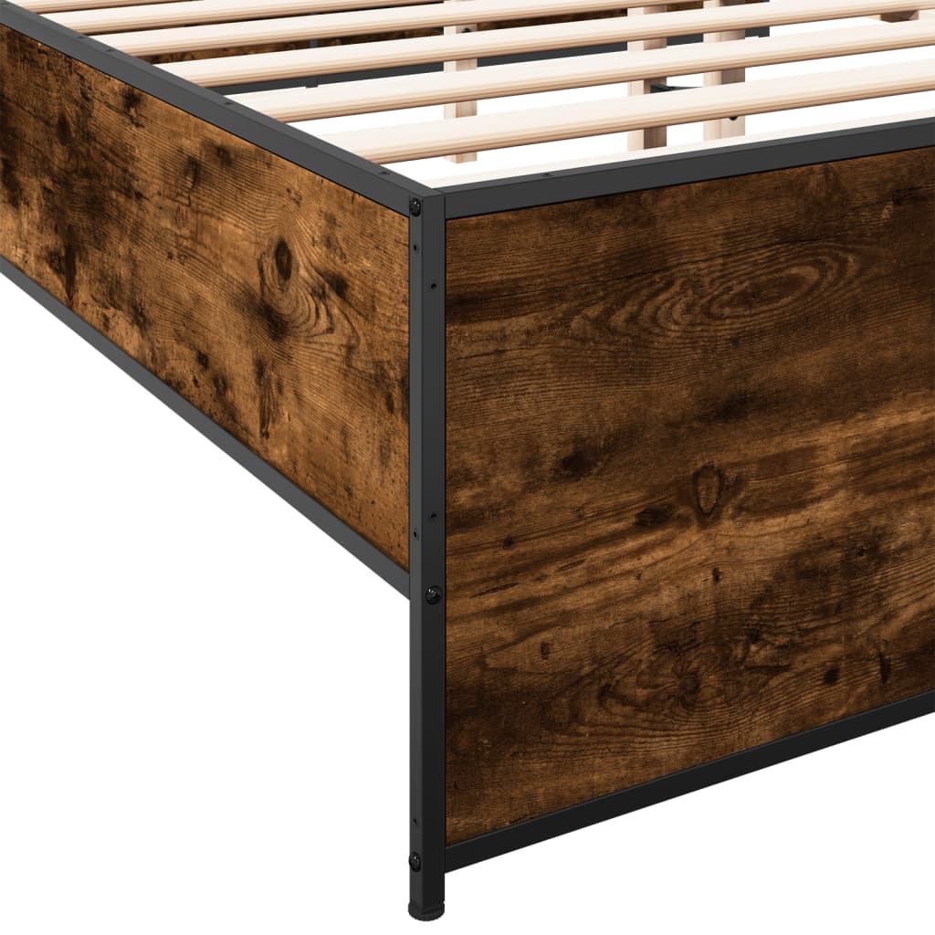 vidaXL Bedframe bewerkt hout metaal gerookt eikenkleurig 140x190 cm