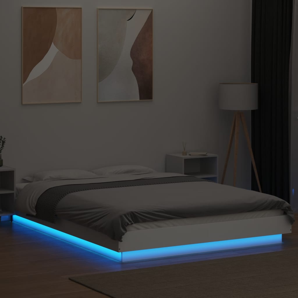 vidaXL Bedframe met LED-verlichting bewerkt hout wit 135x190 cm